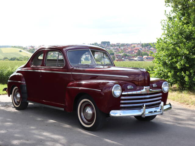 Image 1/24 of Ford Super Deluxe (1946)