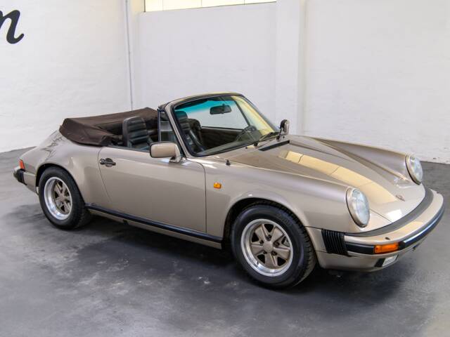Porsche 911 Carrera 3.2