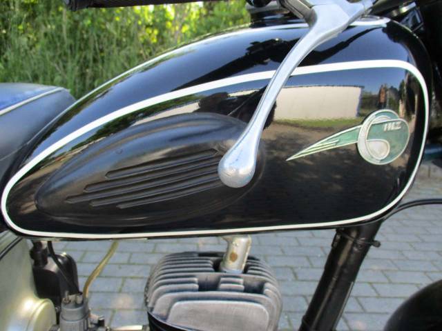 Bild 1/41 von MZ DUMMY (1960)