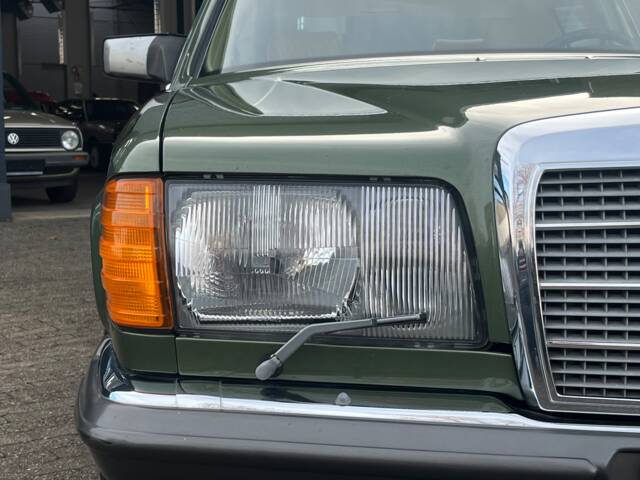 Mercedes-Benz 280 SE