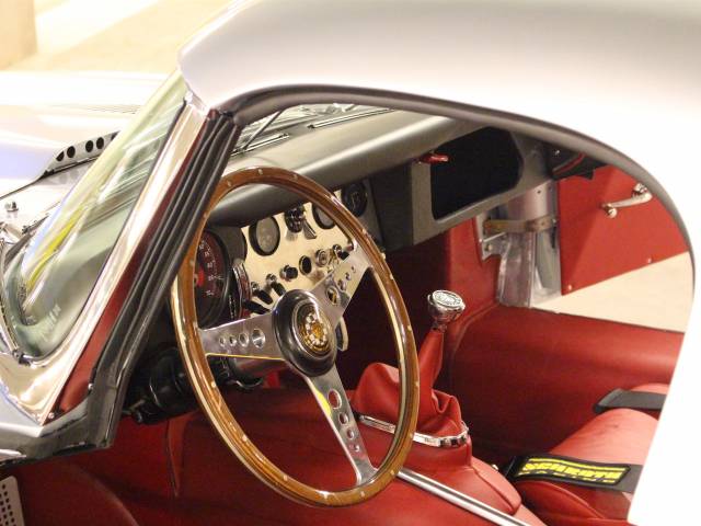 Jaguar E-Type 3.8