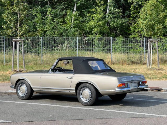 Mercedes-Benz 280 SL