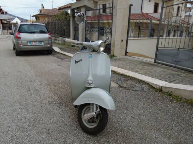 Piaggio Vespa 125