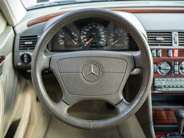 Mercedes-Benz C 280