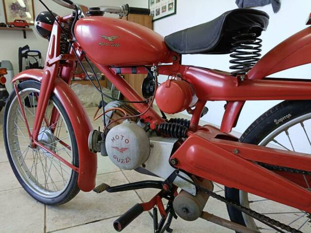 Moto Guzzi Cardellino 65