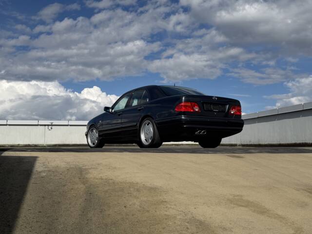 Mercedes-Benz E 50 AMG