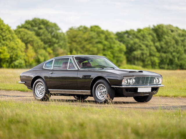 Bild 1/50 von Aston Martin DBS V8 (1971)