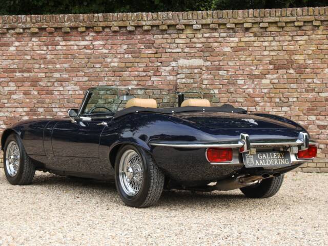 Jaguar E-Type V12