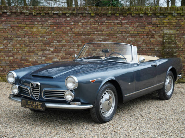 Image 1/50 of Alfa Romeo 2600 Spider (1962)