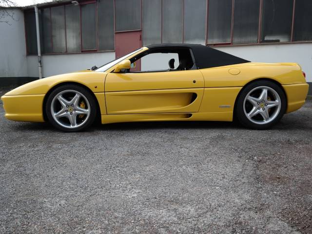 Ferrari F 355 Spider