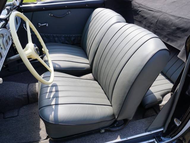 BMW 327