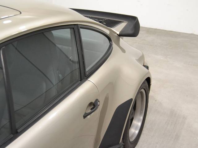 Porsche 911 Turbo 3.3