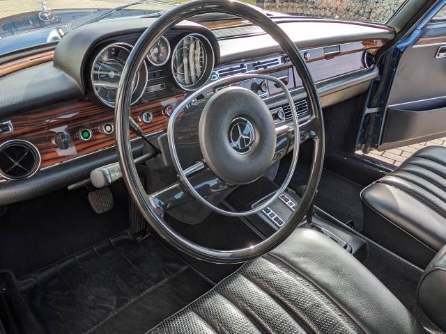 Mercedes-Benz 300 SEL 4.5