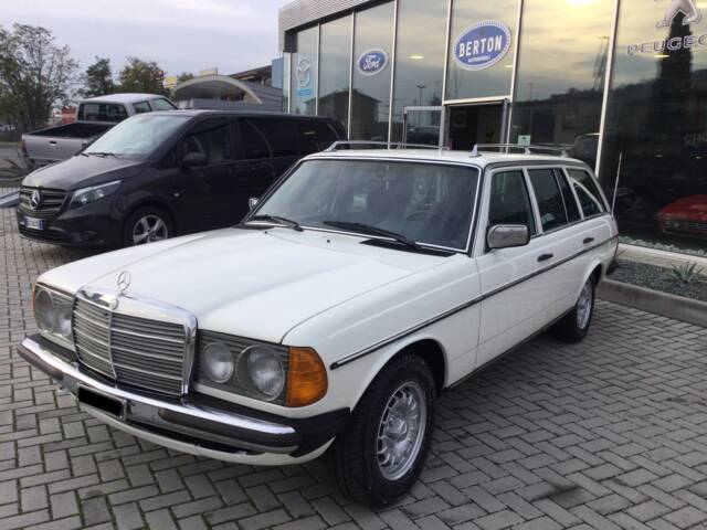 Mercedes-Benz 240 TD