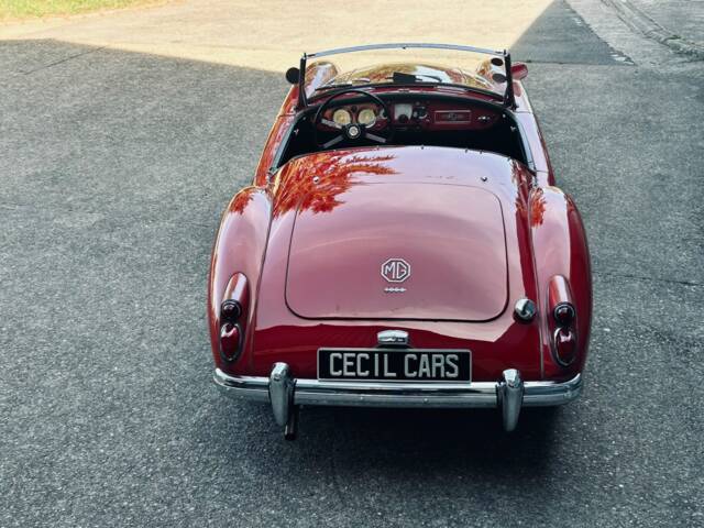 MG MGA 1600