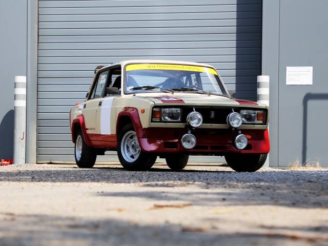 Image 1/35 de Lada 1500 (1983)