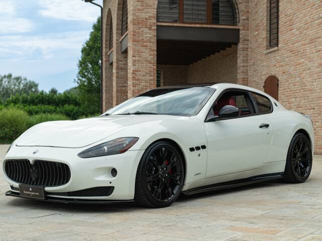 Bild 1/50 von Maserati GranTurismo 4.2 (2008)