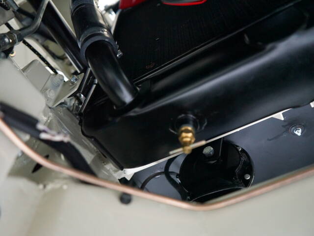 Austin-Healey 100/4 (BN2)