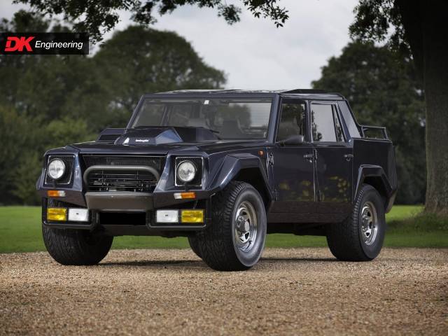 Image 1/15 de Lamborghini LM002 (1988)