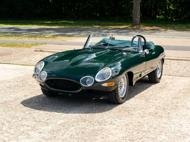 Jaguar E-Type 3.8