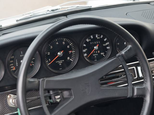 Porsche 911 2.2 E