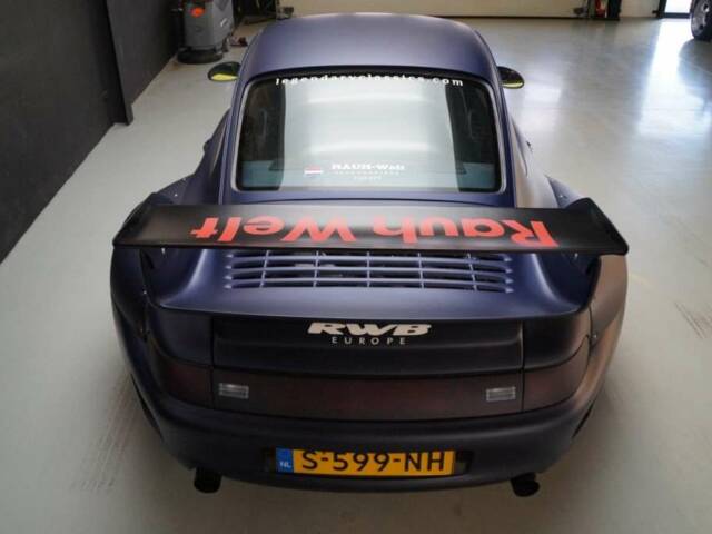 Porsche 911 Carrera