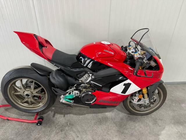 Ducati Panigale V4 R
