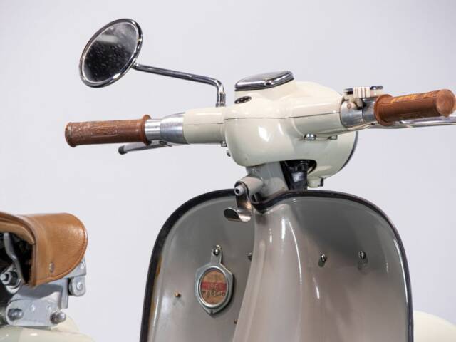 Aermacchi Zeffiro 125