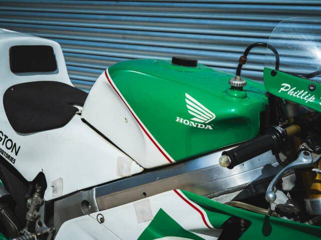 Honda VFR 750R RC 30