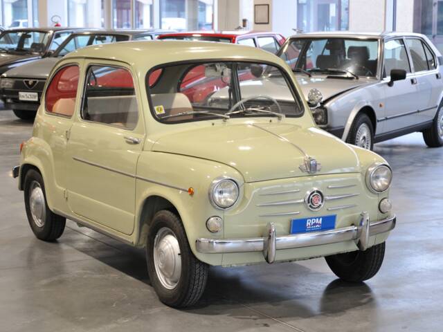 FIAT 600