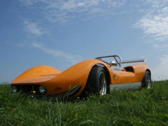 Image 1/5 of McLaren M1C (2010)