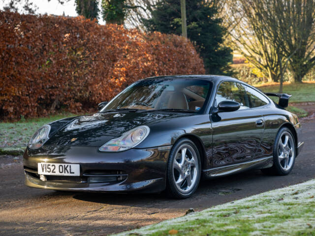 Bild 1/10 von Porsche 911 Carrera 4 "Millenium-Edition" (2000)