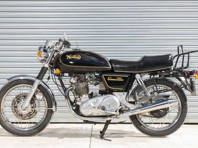 Norton Commando 750
