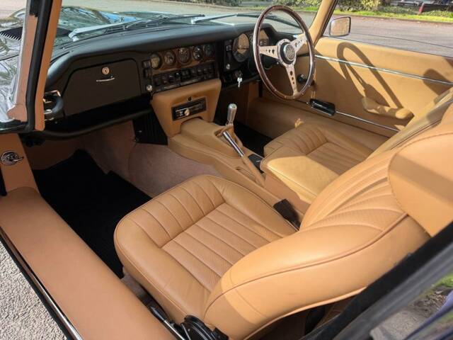 Jaguar E-Type V12 (2+2)