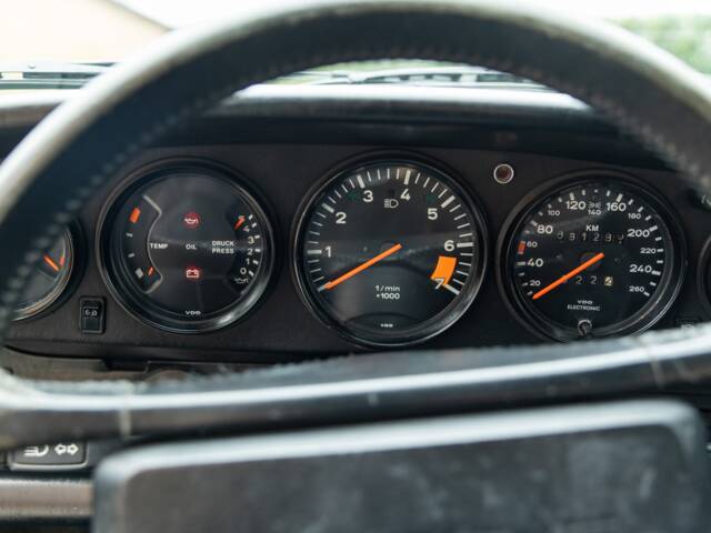 Porsche 911 Carrera 3.2 (WTL)