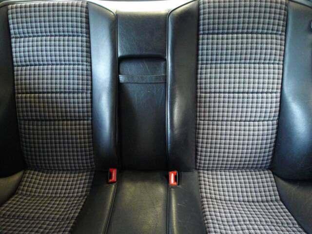 Mercedes-Benz 190 E 2.3-16