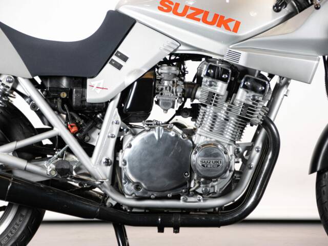 Suzuki GSX 750S Katana
