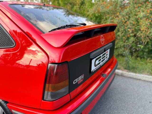 Opel Kadett 2,0i GSi 16V