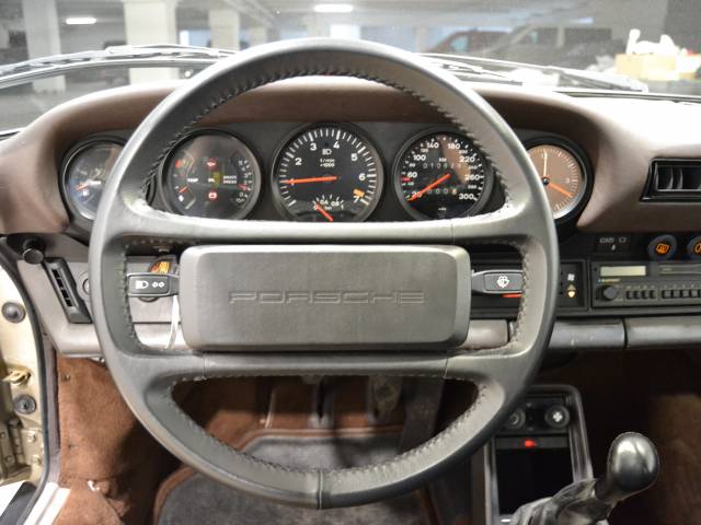Porsche 911 Turbo 3.3