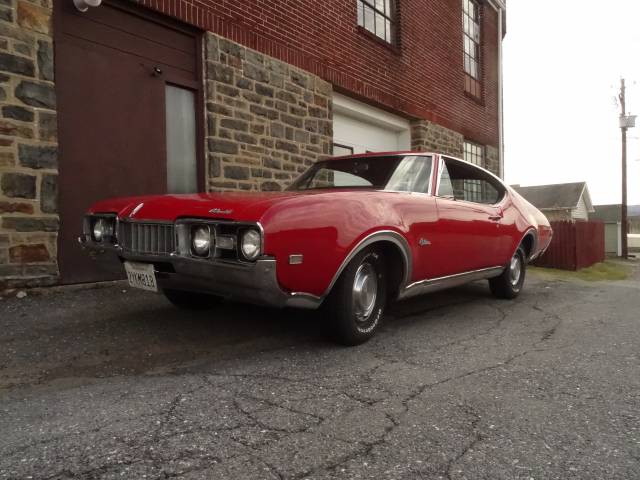Bild 1/10 von Oldsmobile Cutlass Supreme (1968)