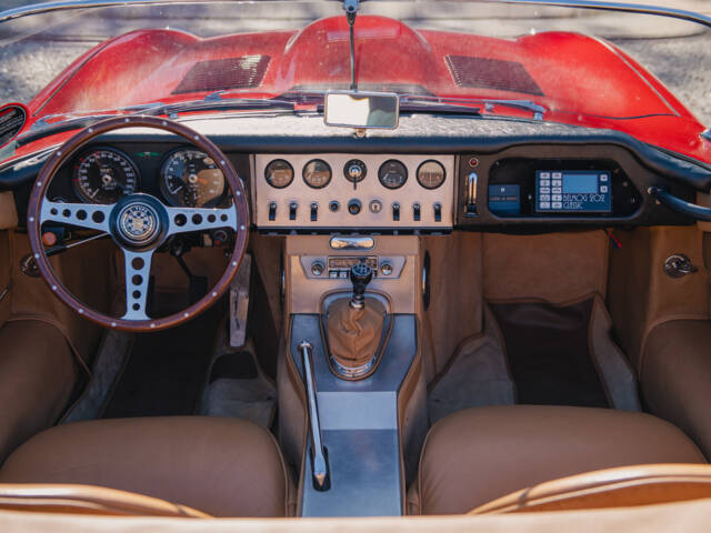 Jaguar E-Type 3.8
