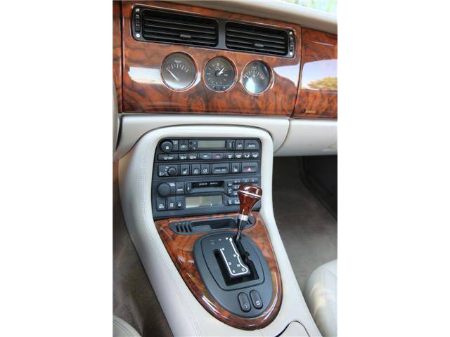 Jaguar XKR