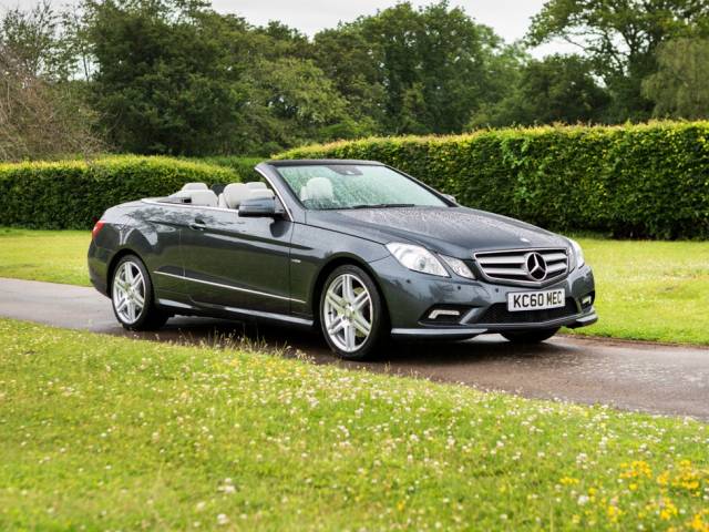 Image 1/5 of Mercedes-Benz E 350 CDI BlueEFFICIENCY (2010)