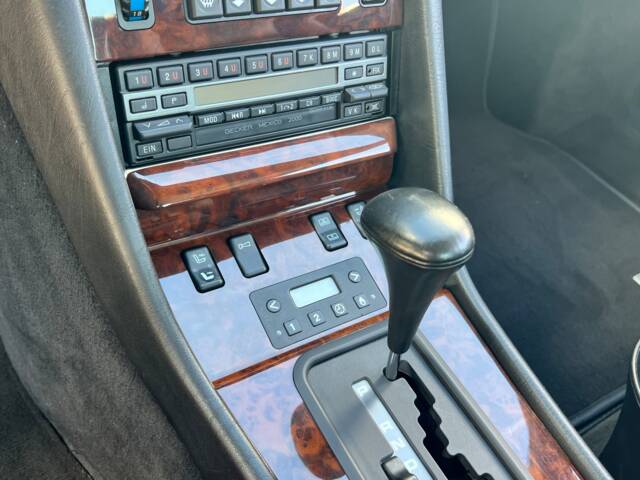 Mercedes-Benz 560 SEC