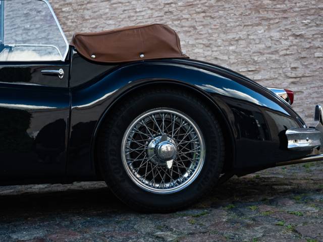 Jaguar XK 140 DHC
