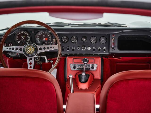 Jaguar E-Type 4.2
