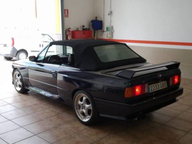 BMW 325i