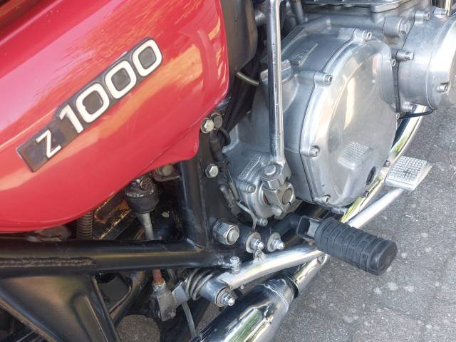 Kawasaki Z 1000 - 6