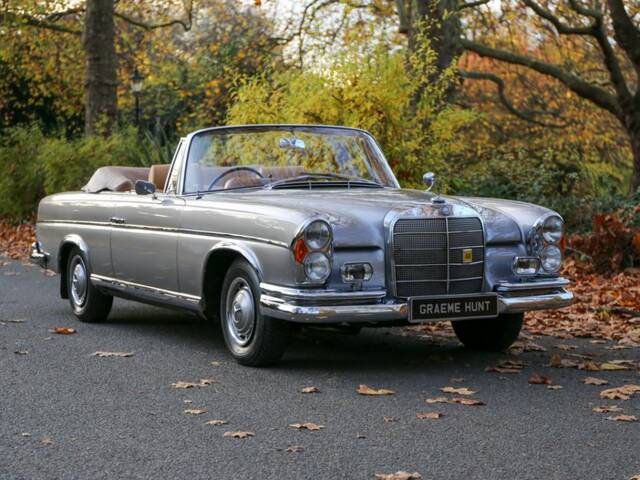 Bild 1/50 von Mercedes-Benz 220 SE b (1966)