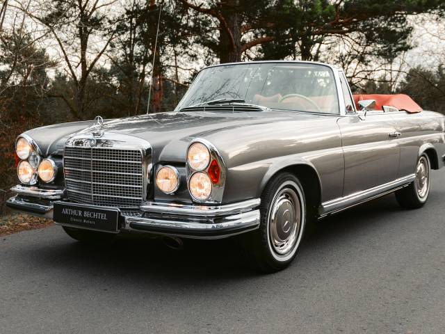 Mercedes-Benz 280 SE - Mercedes-Benz 280 SE Cabriolet for sale (Additional headlights)